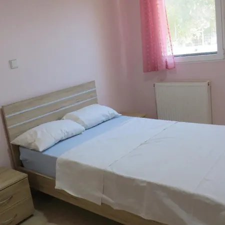 Comfortable And Spacious Near Beaches エギオ