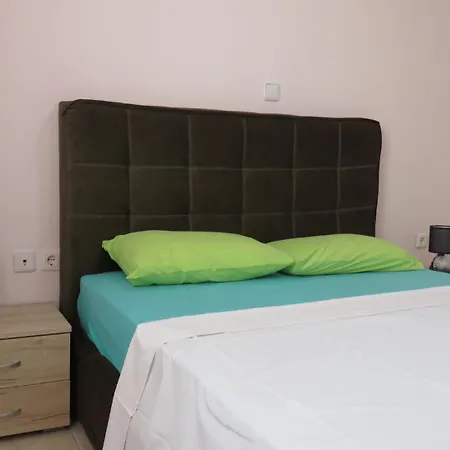 Comfortable And Spacious Near Beaches آيجيون