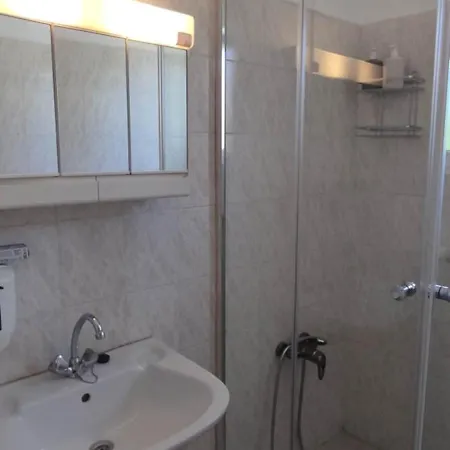 Comfortable And Spacious Near Beaches *